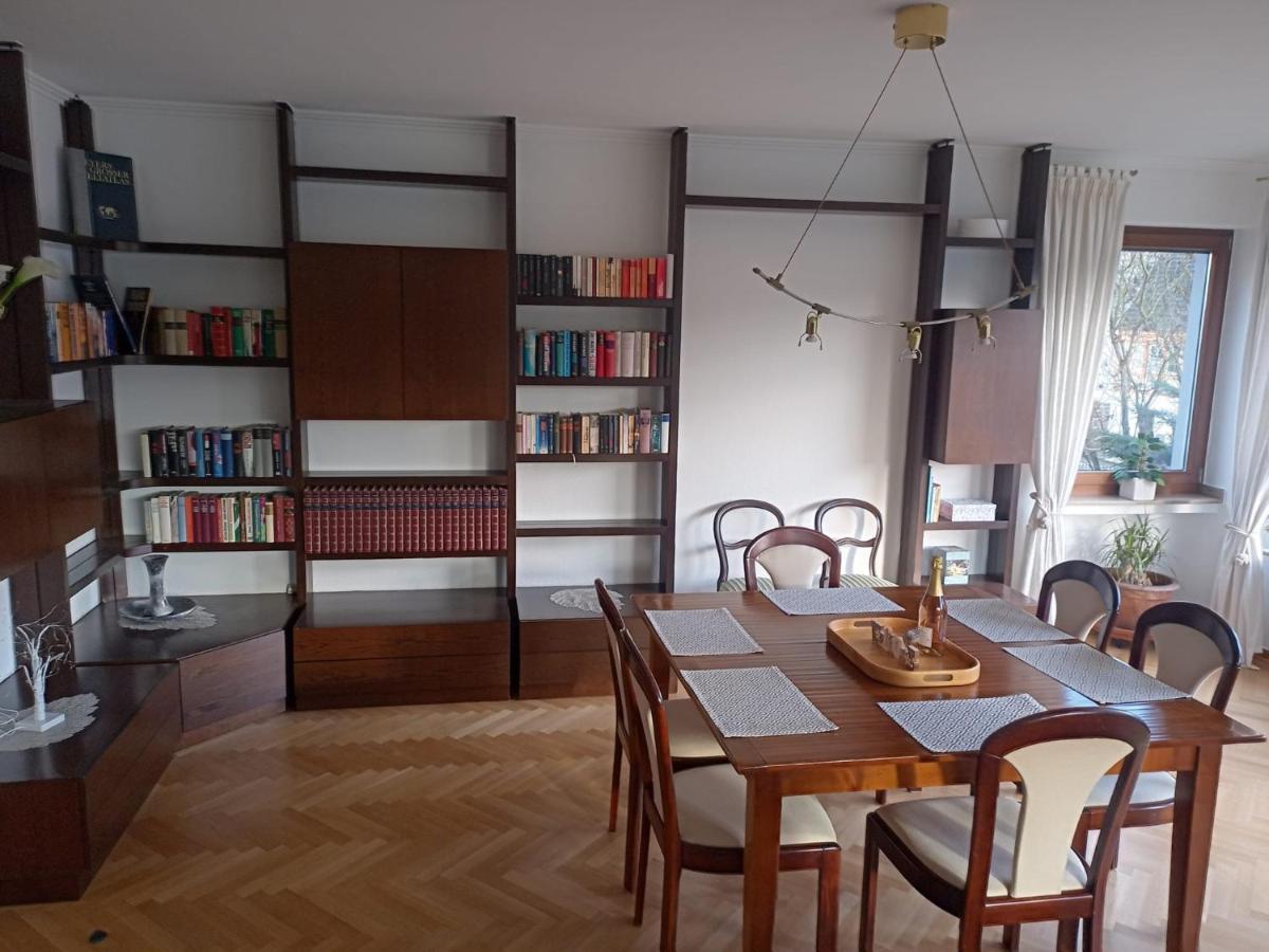 Adenauer Cottage Buitenkant foto